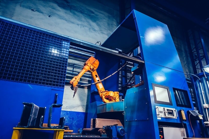 Roboterarm in Fabrik 