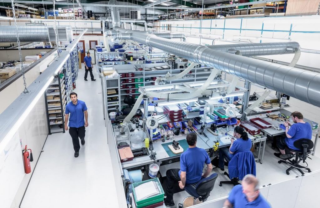 Konkurrenz aus Fernost Die Rolle regionaler EMSDienstleister