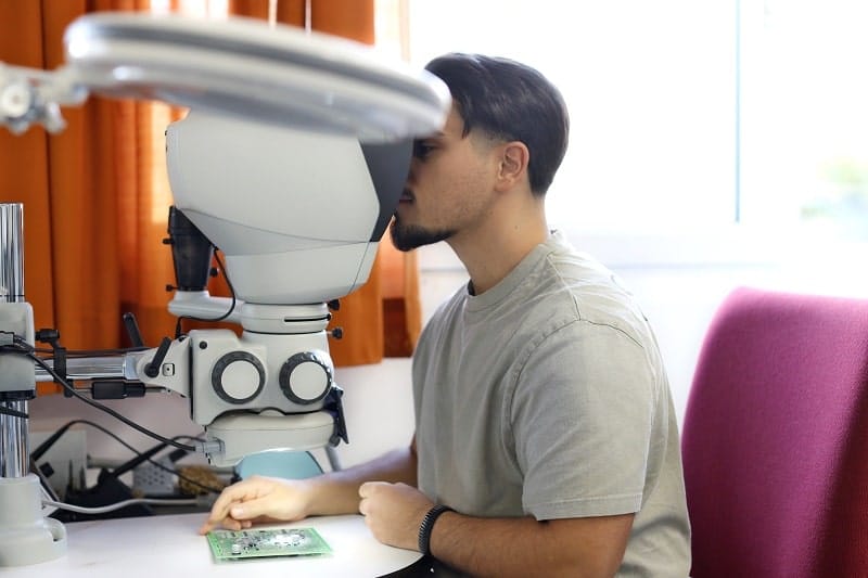 Sichtkontrolle von SMD bestückten Platinen