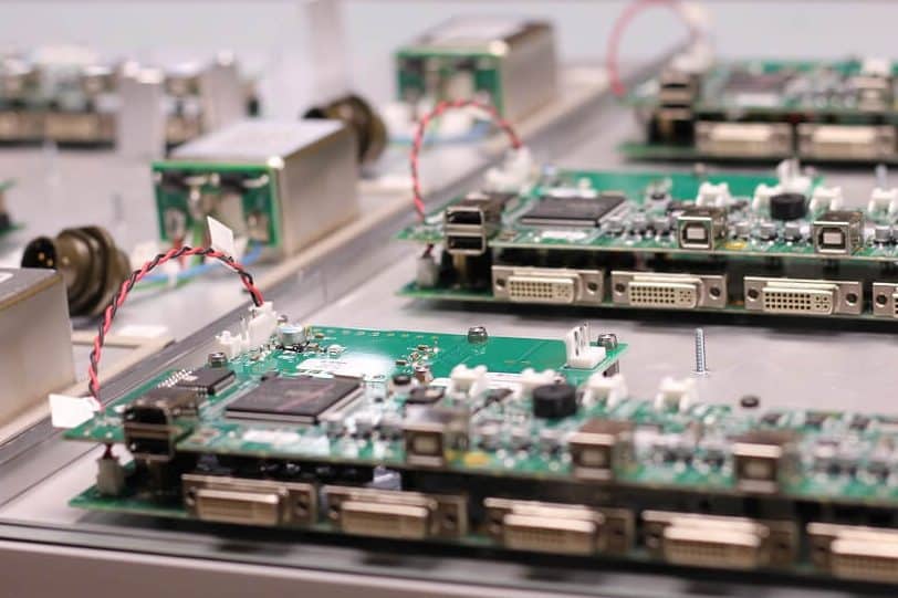 Elektronische Serienfertigung bestückter Leiterplatten